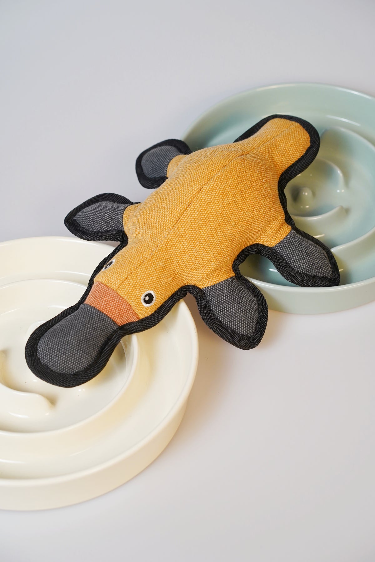 Daisy's Slow Feeder - Curved Path (Cream)